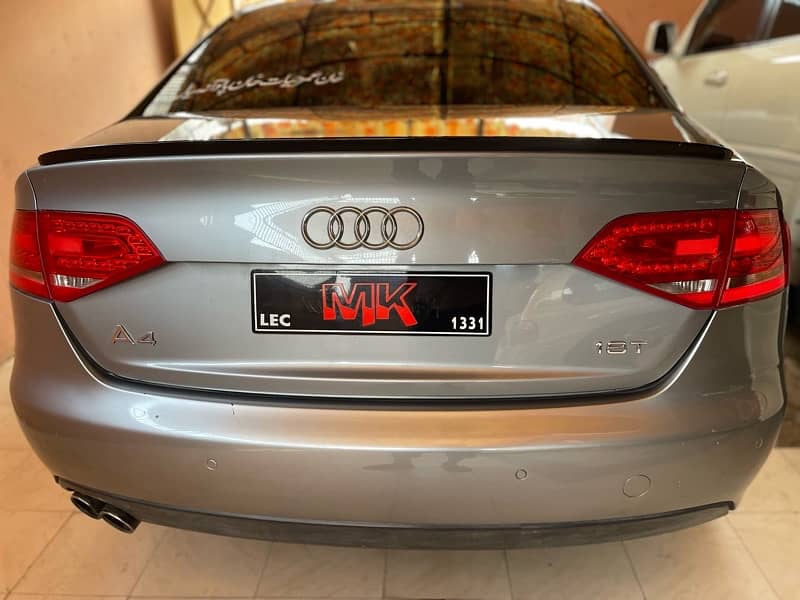 Audi A4 new Condition 10