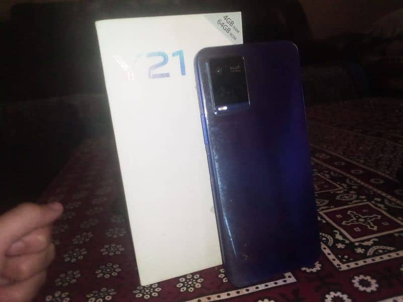 vivo y21 with box and charger 3