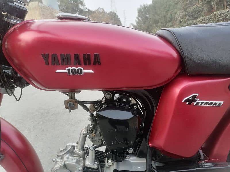 YAMAHA 4 stroke (Honda,China,Suzuki CD Pridor 70,100,125 se behtar) 4