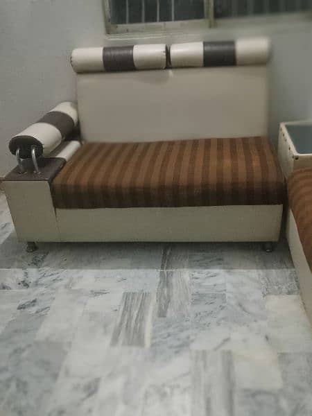 sofa set with table 10 by 10 condition include cushion 2