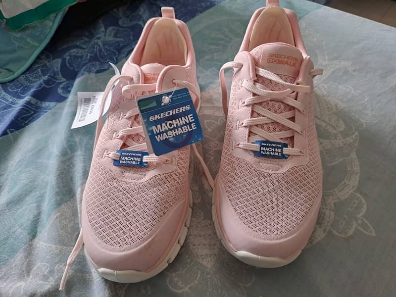 Skechers Shoes. 39 size. Original and brand new from UK. 3