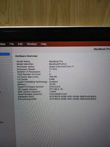 Macbook pro 2017 15inch corei7 16gbram 1tbssd 4gb radeon 560 graphics. 10