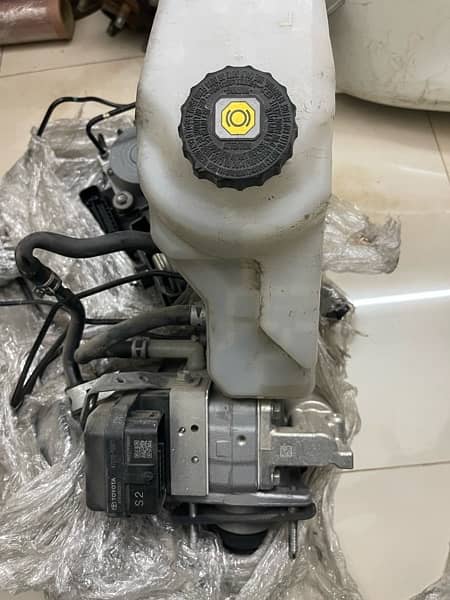 Toyota CHR ABS Brake booster 2