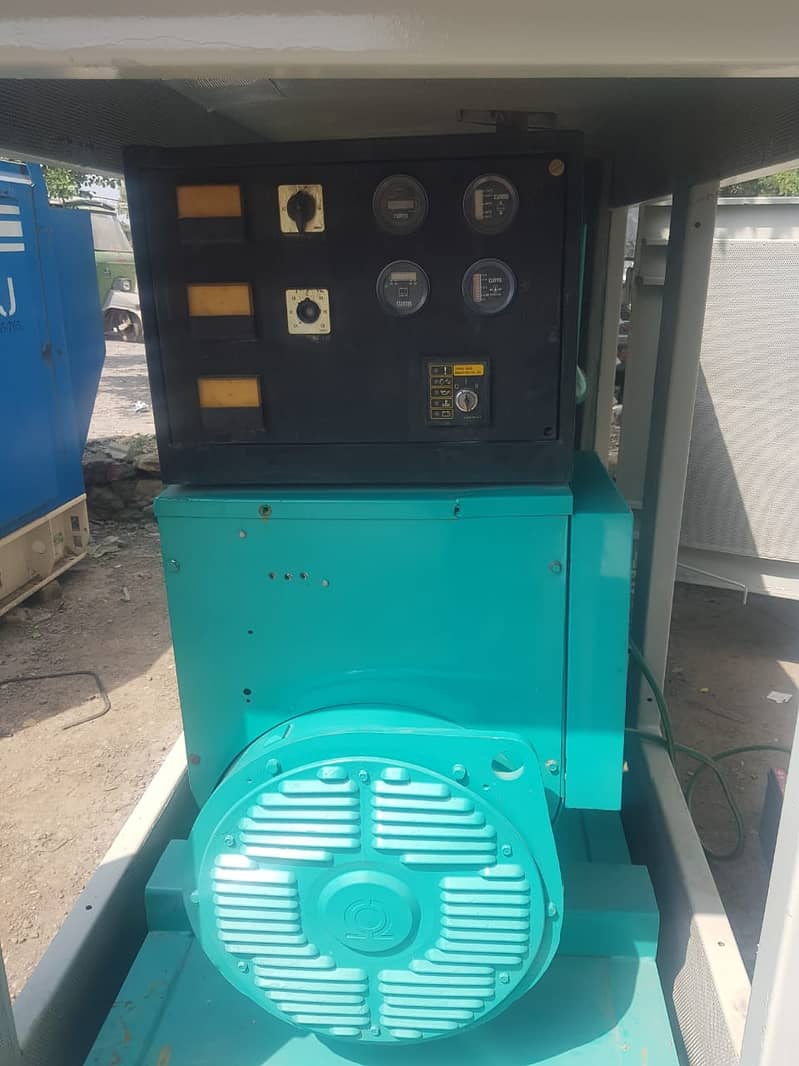 Cummins 125kva 2009 model used for sale with warranty with canopy 2