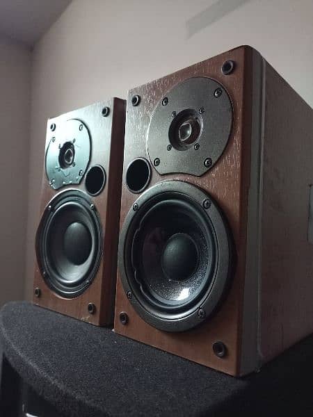 Speakers / woofers  different prices 12