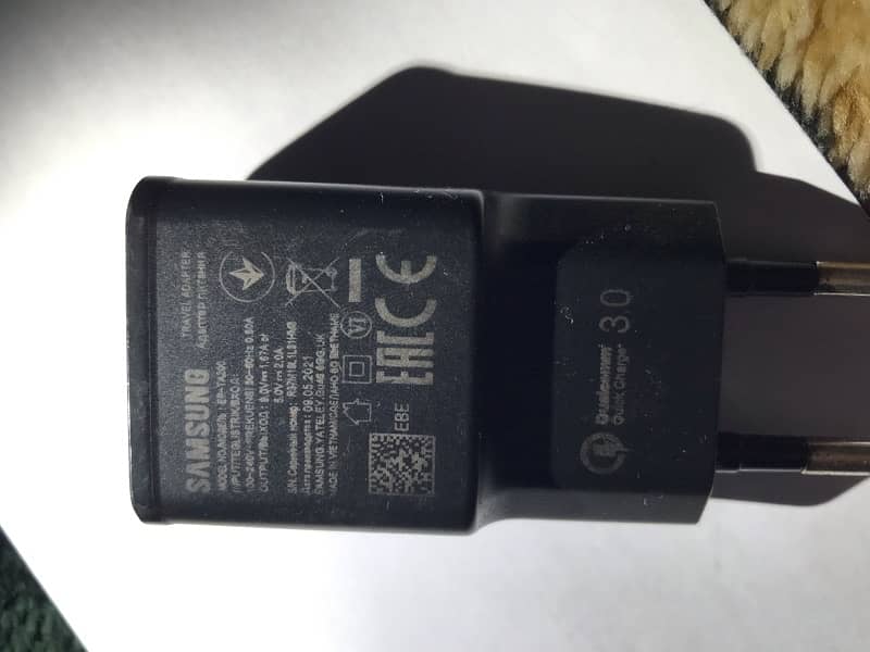 Samsung s8 fast charger in good condition 4