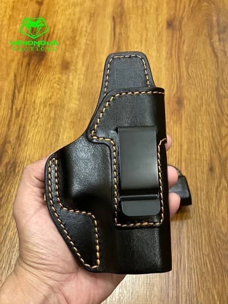 Holsters with inside leather lining to avoid scratches 3