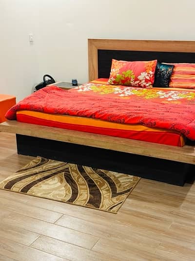 bed set with dressing (lamp and carpet included )