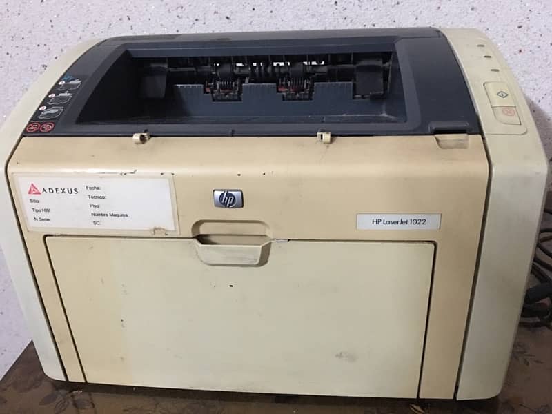 HP Laser Jet 1022 printer 0