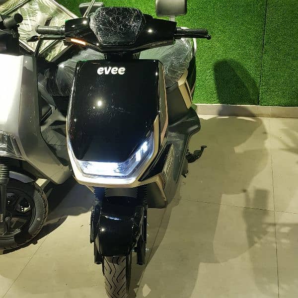 Evee Gen-Z Electric Scooty 2024 Model 2