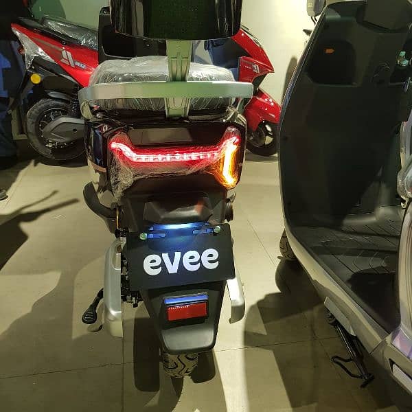 Evee Gen-Z Electric Scooty 2024 Model 4