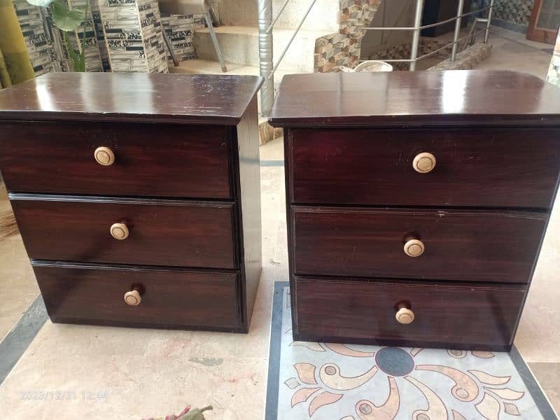 pure wooden new condition large size side tables 0