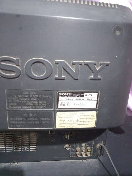 Original Sony TV with tv trolley 4