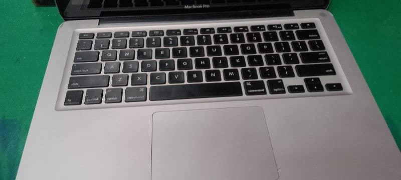 MacBook pro 2012 model 0303 3943814 1
