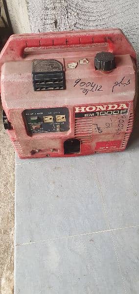 Honda Em 1000 F briefcase portable generator 3