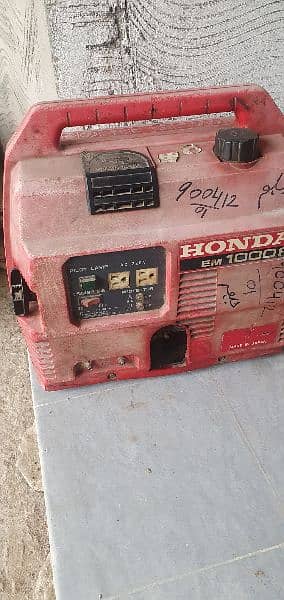 Honda Em 1000 F briefcase portable generator 4