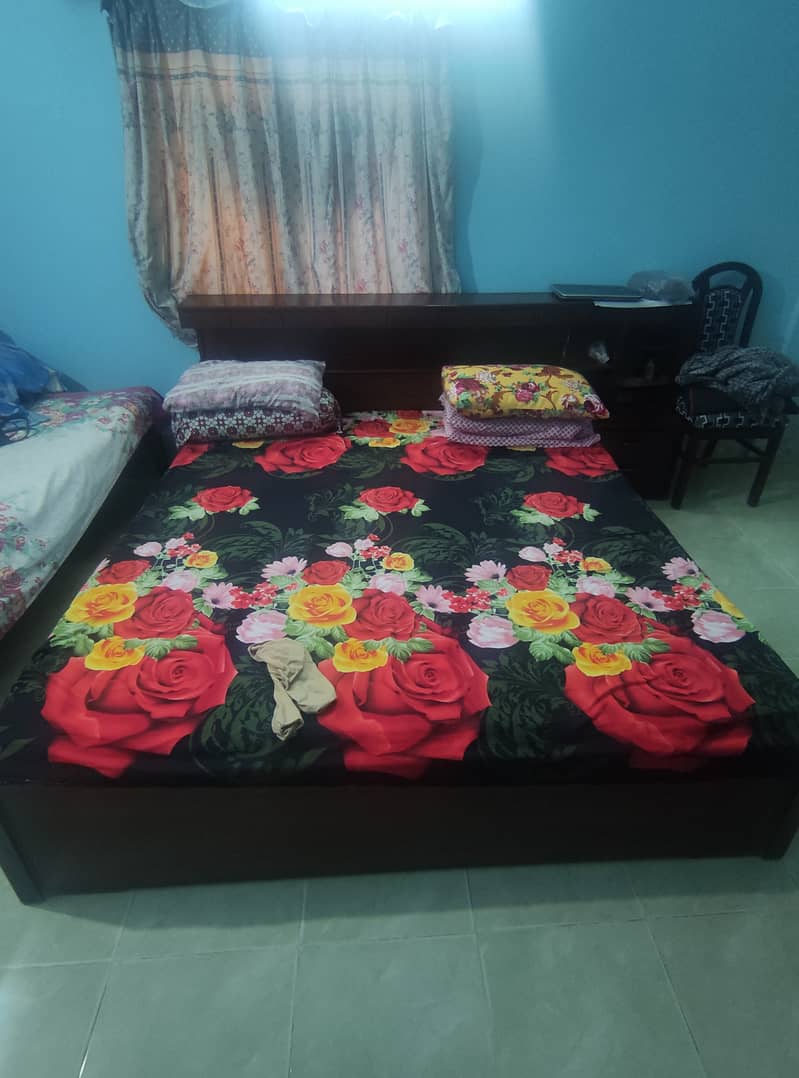 Double Bed & Side Tables 0