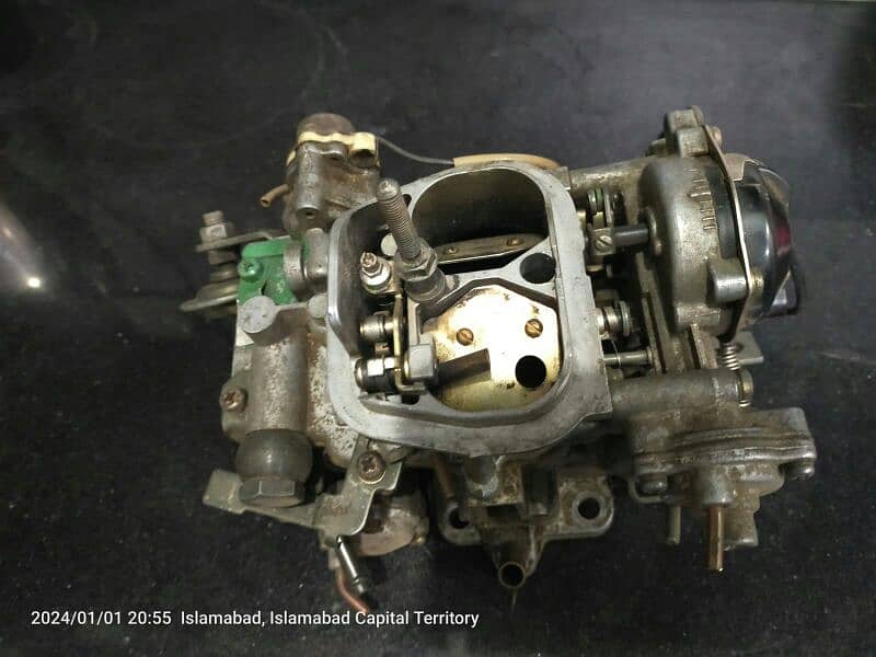 Toyota cressida 22R Carburetor For Sale 2