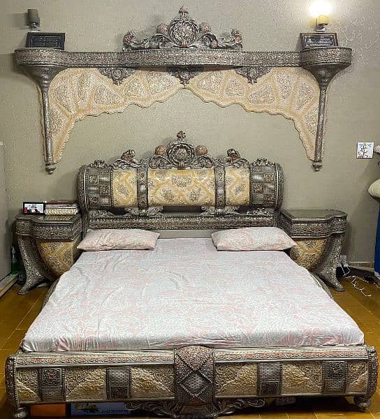 Beautiful Royal Furniture in excellent condition 10