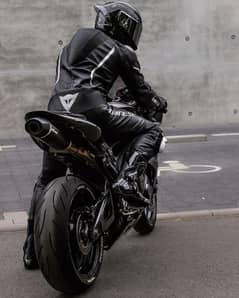 Yamaha alpainestars dainese motorcycle leathers race suit and shoes