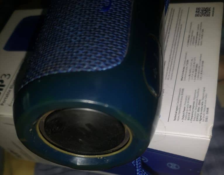JBL Flip 3 Original  bluetooth portable stero speaker 2