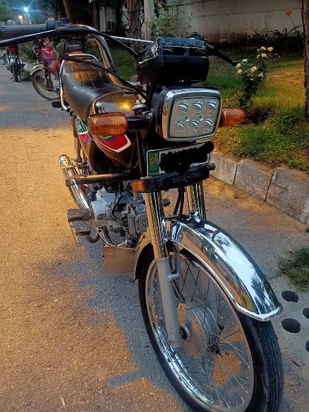 Honda  CD 70  Motorcycle. 1