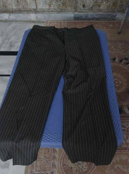 Gonali Mens Two piece suit large Size (52) pant waist 34 -36. 4