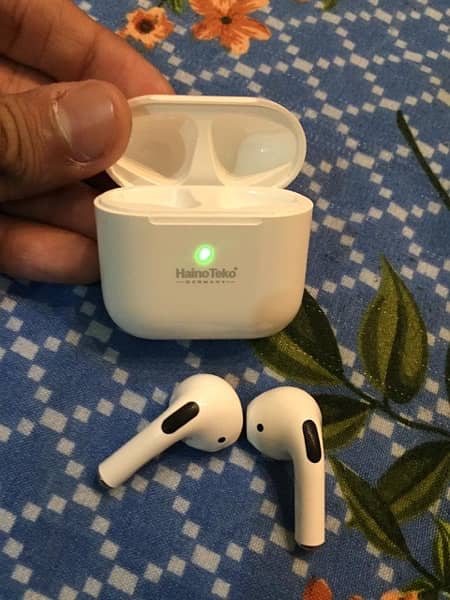 AirPods  good   condition 4