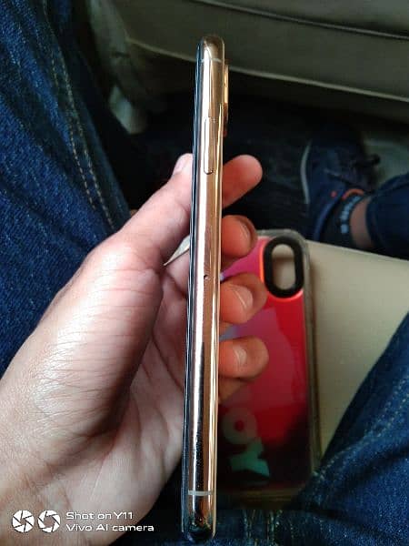 Iphone XS gold 4
