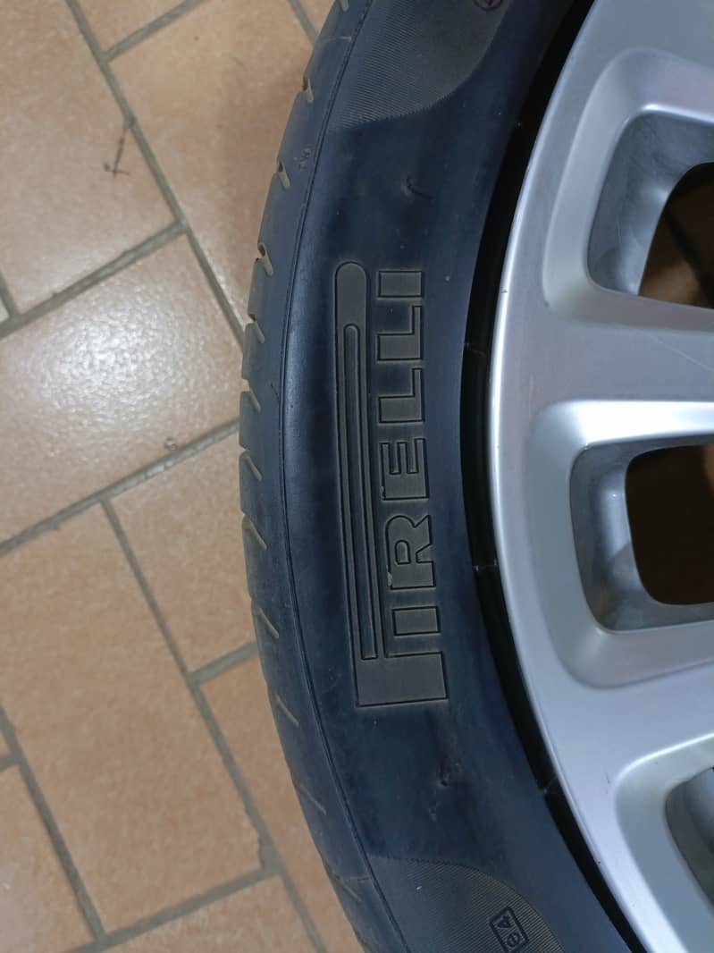 Porsche Panamera Tires / Rims 9