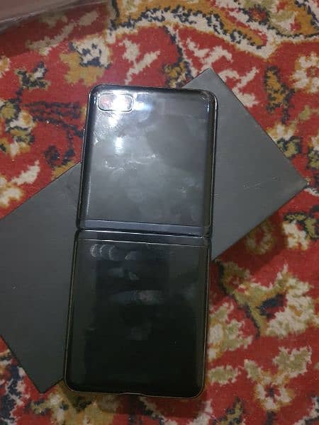 Samsung galaxy z flip official pta approved with imei matched box 2