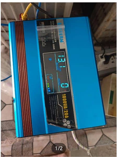 EASTERN Solar charger inverter all in one 2