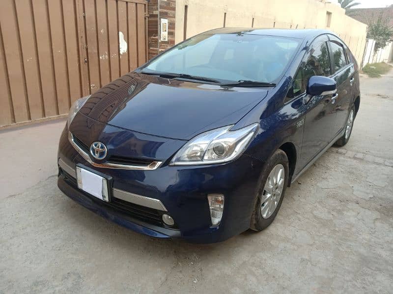 Toyota Prius PHV 0