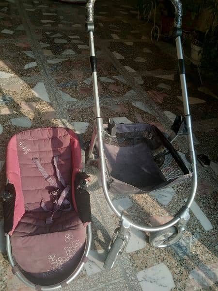 Mamas and papa's Branded stroller 3