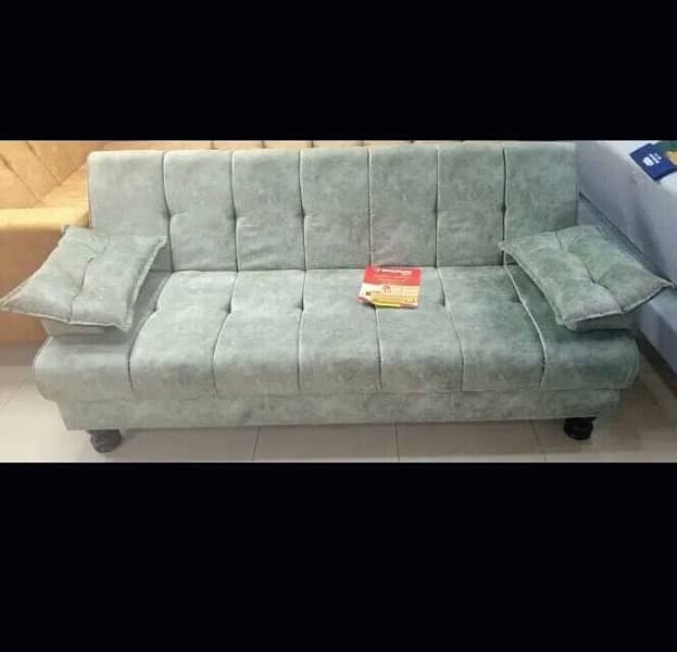Brand new sofa cumbed. . 1