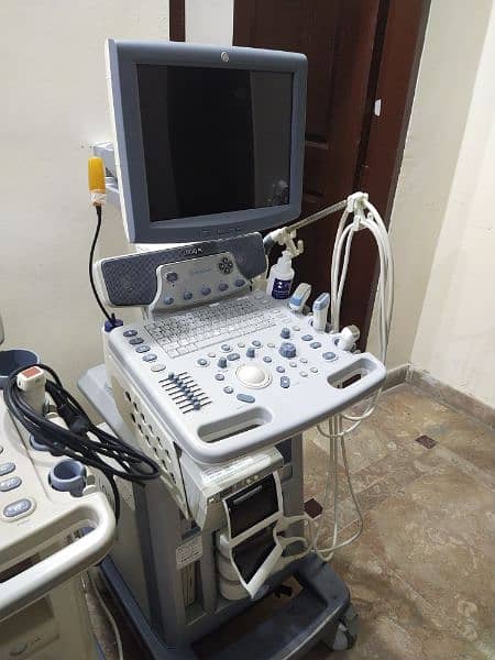 Ultrasound Machines and Medical Equipment 9