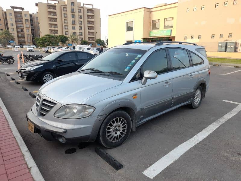 ssangyong stavic 11 seater automatic family car 0