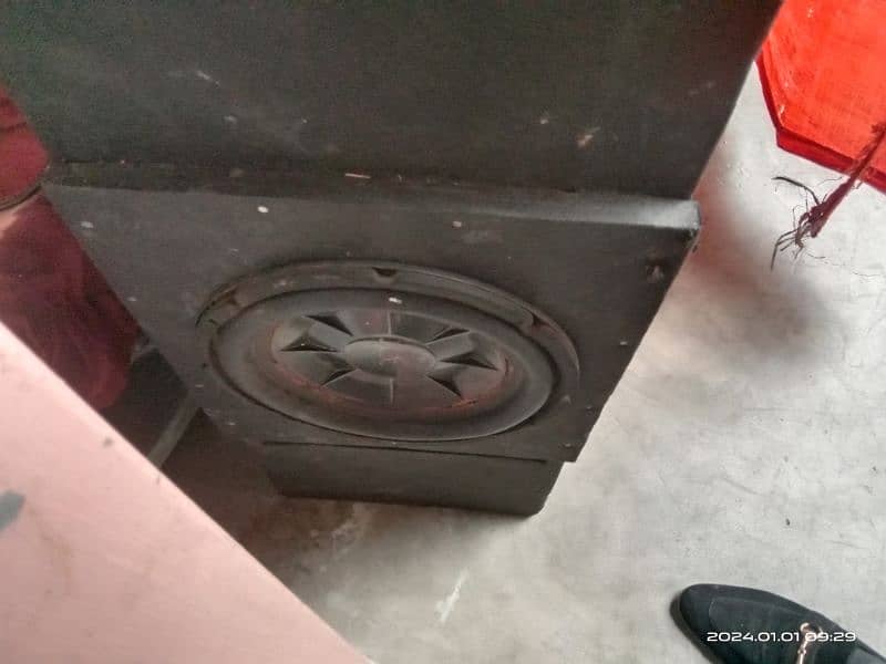 4 channel amp woofer 10" urgent sale 2