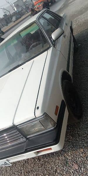 Nissan Laurel 1985 8