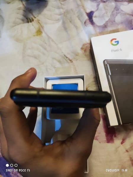 Google pixel 6 with original IMEI box and all box accessories 2
