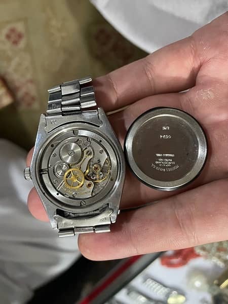 Rolex Oysterdate winding 6694 watch. 2