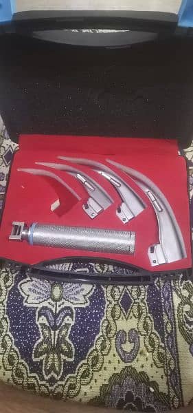 laryngoscope with blade 5