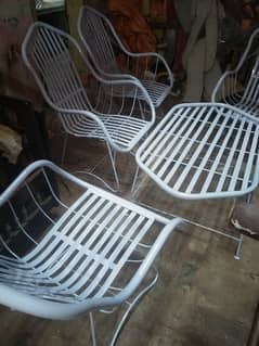 new lawn chairs (6 chairs with table)