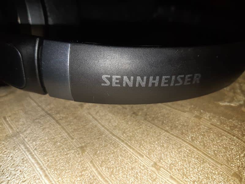 Sennheiser Wireless Headphones 3