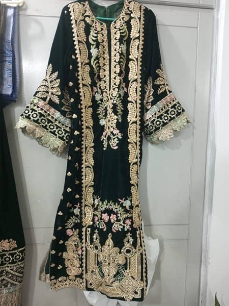crimson velvet ( wedding edition original) designer is Saira shakira. 1