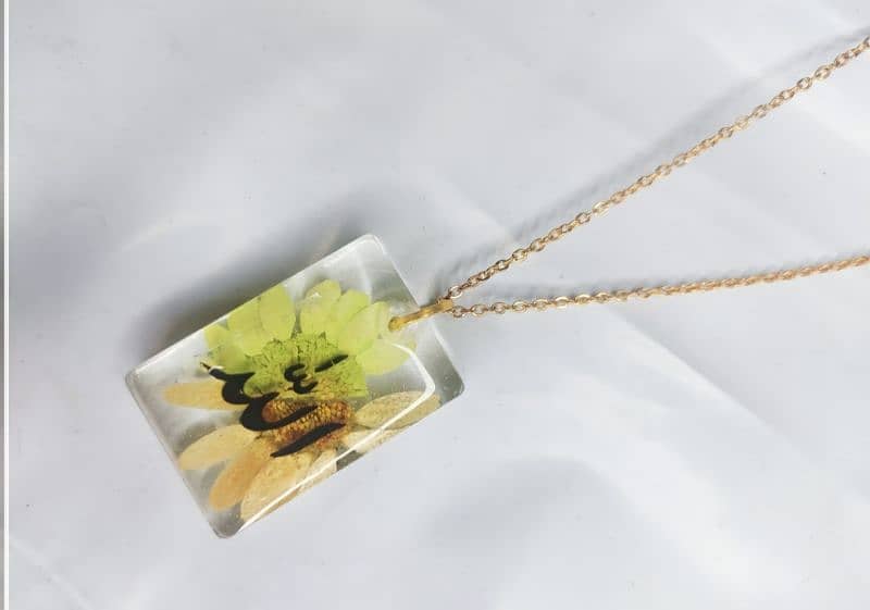 Handmade Resin  Pendants having Real Dry Flowers unique jewellery 9