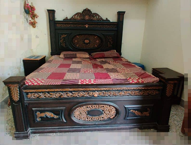 Wooden King Size Bed With 2 Side Tables. . . 1