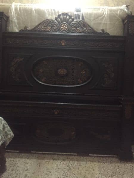 Wooden King Size Bed With 2 Side Tables. . . 4