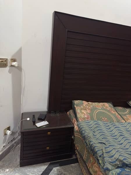 King Size Double bed full heavy 03216025047 2