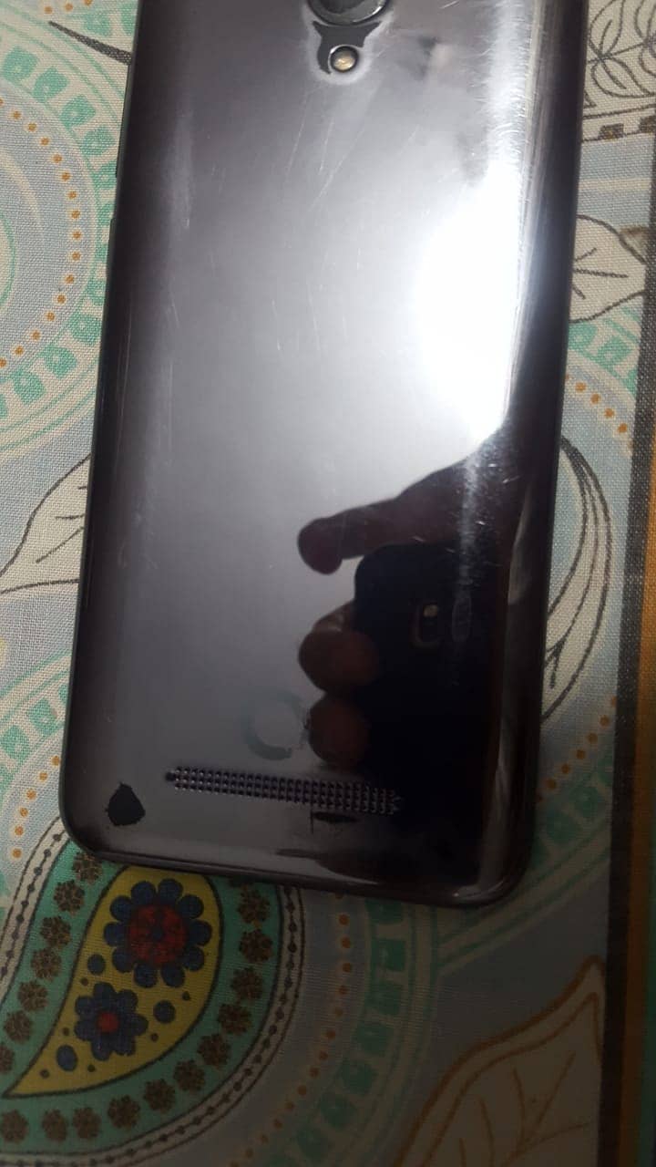 QMobile hd plus 32gb with box good condition 1